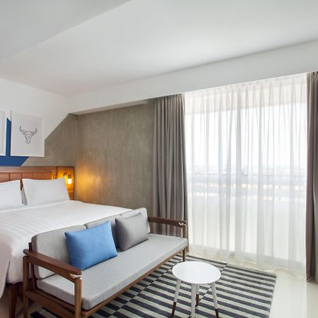 Ibis Budget Cikarang Festival Бекаси Екстериор снимка