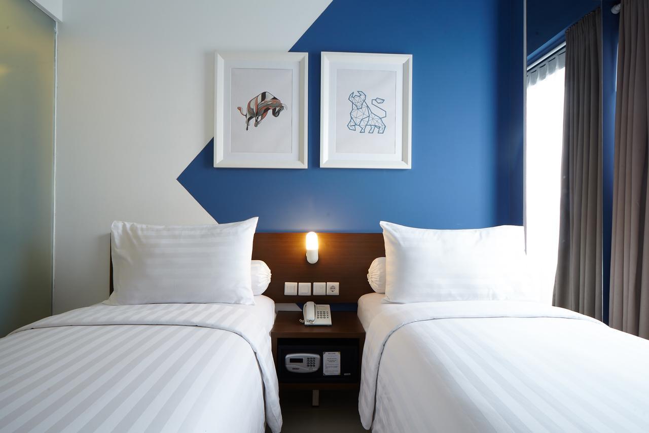 Ibis Budget Cikarang Festival Бекаси Екстериор снимка