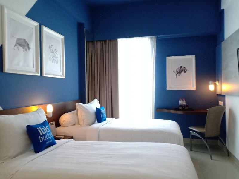 Ibis Budget Cikarang Festival Бекаси Екстериор снимка