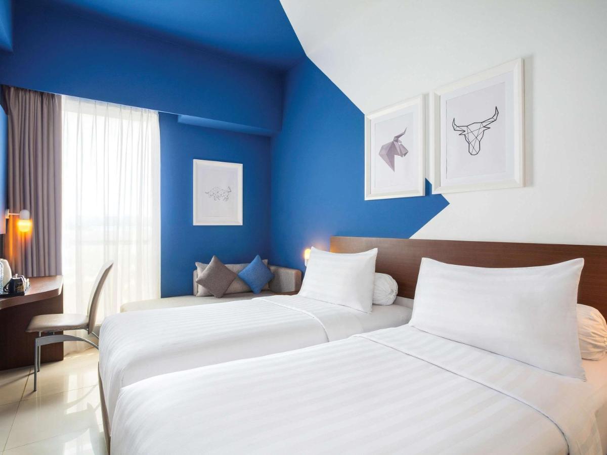 Ibis Budget Cikarang Festival Бекаси Екстериор снимка